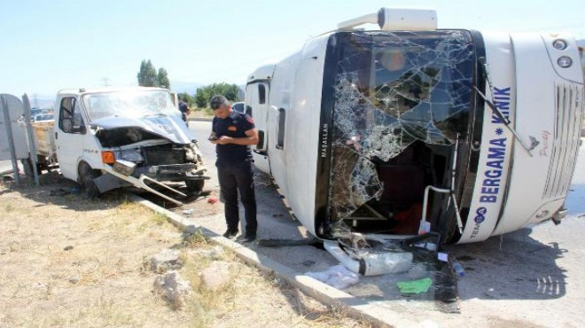 İzmir de feci kaza: Çok sayıda yaralı var