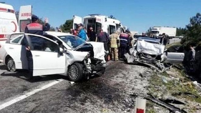 İzmir de feci kaza: 2 ölü 6 yaralı!