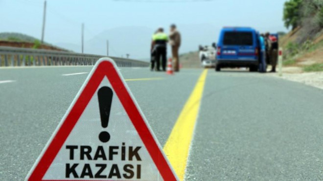 İzmir de feci kaza: 25 yaralı!