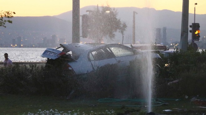 İzmir de feci kaza: İki kişi can verdi