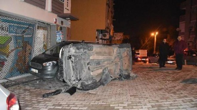 İzmir de feci kaza: Önüne gelene çarptı!