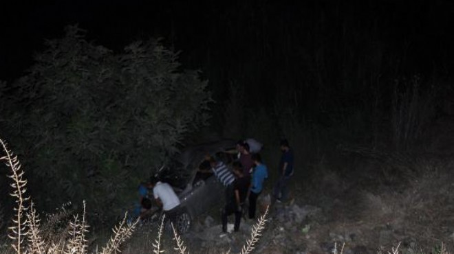 İzmir de feci kaza: Şarampole uçtu!