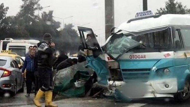 İzmir de feci kaza: Yaralılar var!
