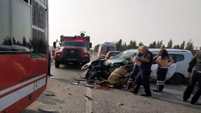 İzmir de feci ölüm: Belediye otobüsüne çarptı...