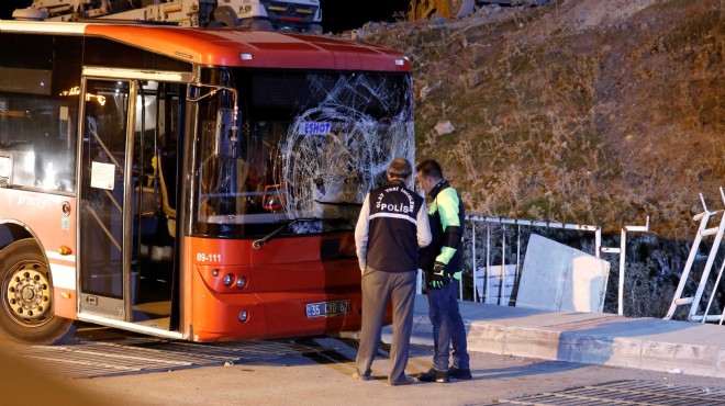 İzmir de feci ölüm: İki otobüsün arasında sıkıştı!