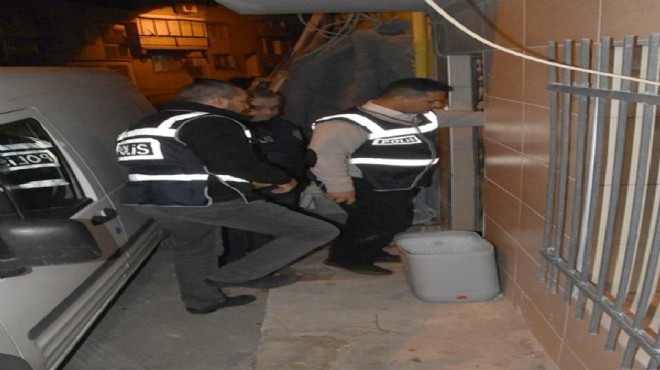 İzmir’de FETÖ’nün esnaf yapılanmasına operasyonda 8 tutuklama