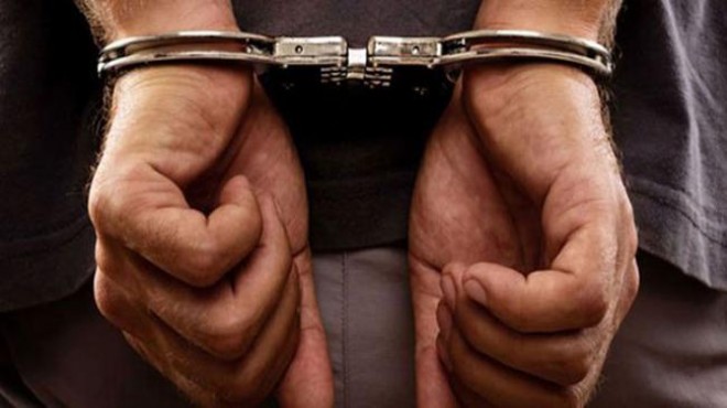 İzmir de FETÖ operasyonuna 12 tutuklama