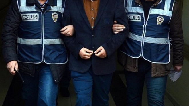 İzmir de FETÖ operasyonuna 3 tutuklama!