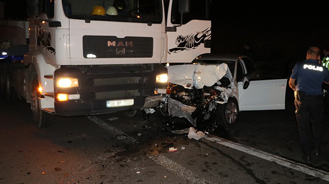 İzmir de gece yarısı feci kaza... Son yolculuğu oldu