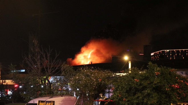 İzmir de gece yarısı iki ayrı korkutan yangın!