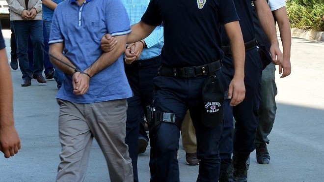 İzmir de eski polislere ByLock operasyonu: Onlarca gözaltı!