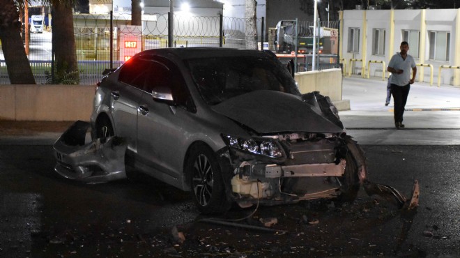İzmir de iki araç birbirine girdi: 2 yaralı