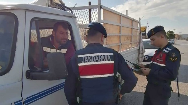 İzmir de jandarma aranan 15 kişiyi yakaladı
