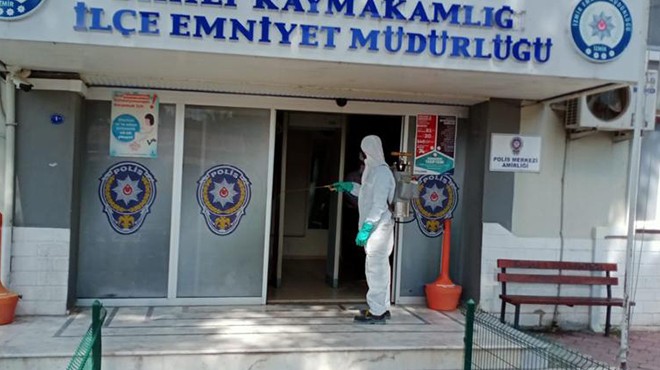 İzmir’de kamuya açık 354 bin nokta dezenfekte edildi