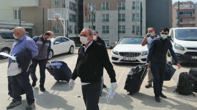 İzmir de karantina süreleri dolan 75 kişi evlerine gönderildi