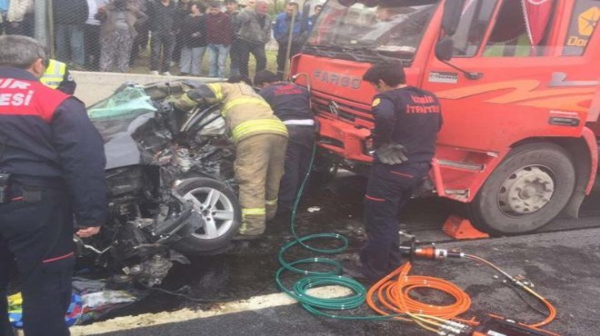 İzmir de korkunç kaza: Hakim öldü, eşi ve çocuğu yaralı