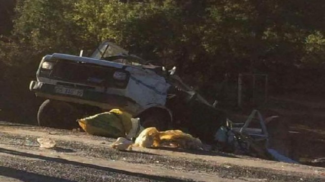İzmir de korkunç kaza: Ölü ve yaralılar var!