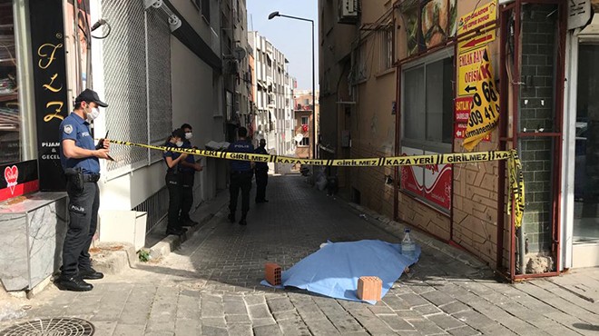 İzmir de korkunç son: 5. kattan ölüme düştü!