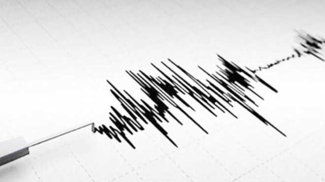 İzmir de korkutan deprem: Şiddeti...