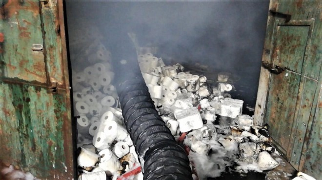 İzmir de korkutan yangın: İş yeri küle döndü!
