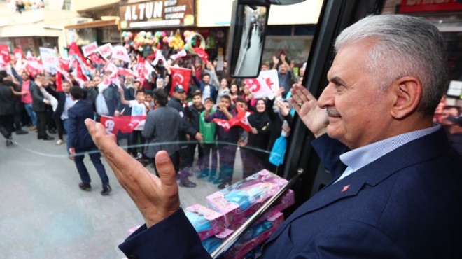 İzmir de miting rüzgarı: Başbakan dan CHP ye yaylım ateşi!