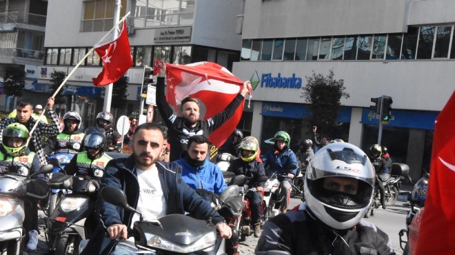 İzmir de motosikletliler Mehmetçik için tek yürek!