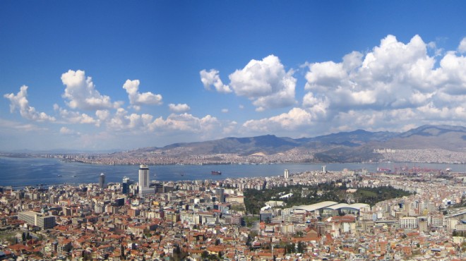 İzmir de o bölgenin çehresi değişiyor... 3 gökdelen birden!