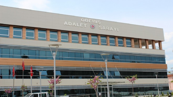İzmir de okul müdürünün öldürüldüğü dava ertelendi
