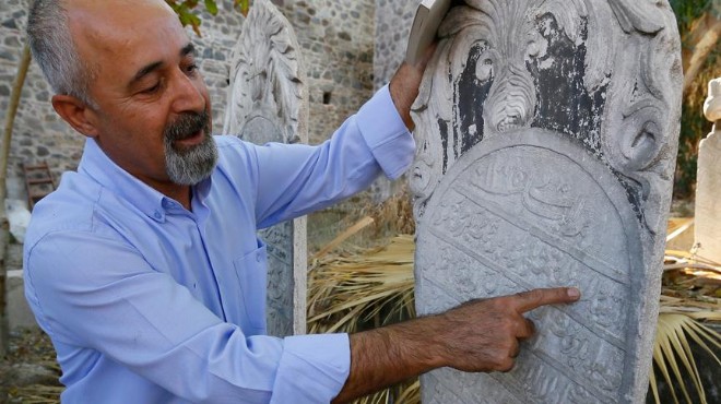 İzmir de bulundu: 138 yıllık mezar taşında besin fiyat listesi!