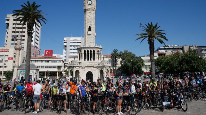 İzmir de  özgürlük için pedal  turu
