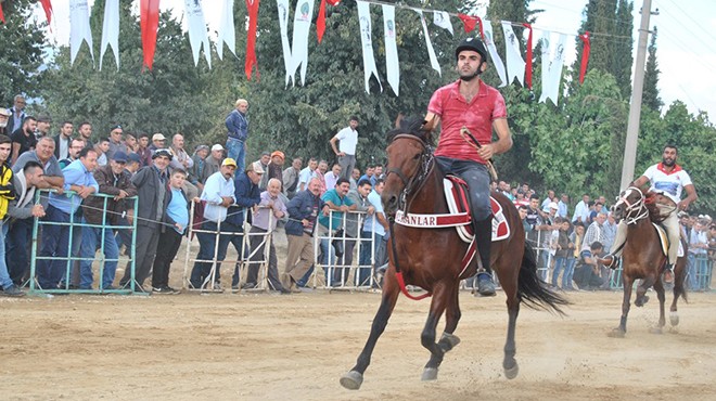 İzmir de rahvan at yarışları heyecanı