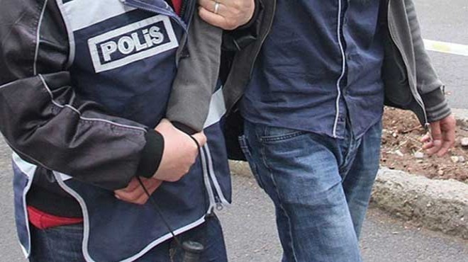 İzmir de rüşvet alan polislere suçüstü!