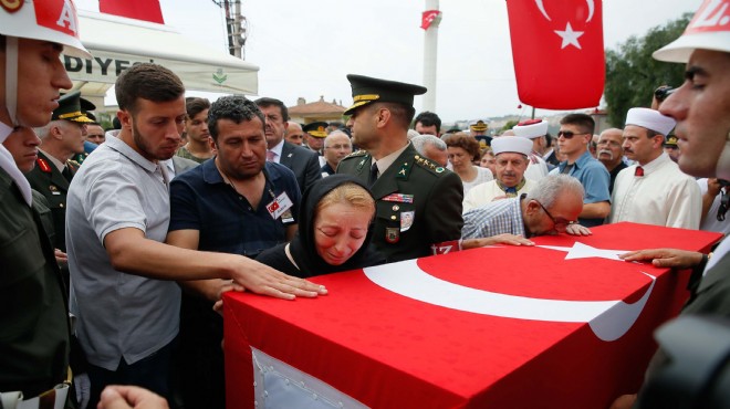 İzmir de şehide son görev: Yürekler dağlandı