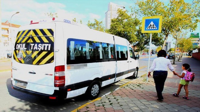 İzmir de servisçilerden korsan araç uyarısı