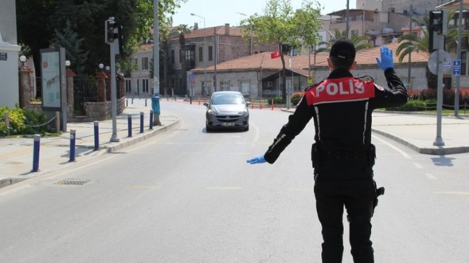 İzmir de sokağa çıkma yasağı bilançosu: Ceza yağdı!