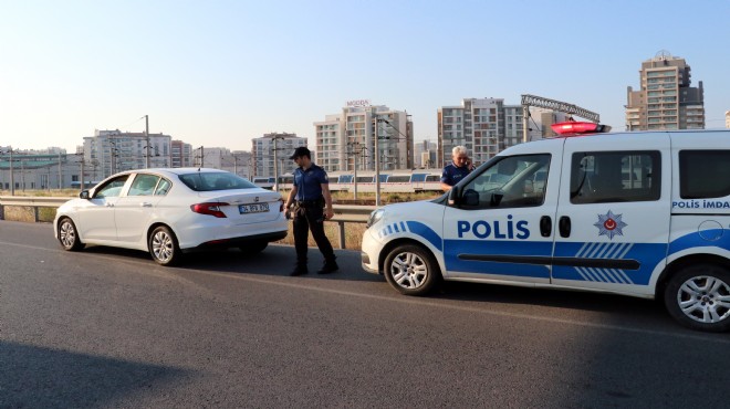 İzmir de şüpheli ölüm! Otomobilde bulundu