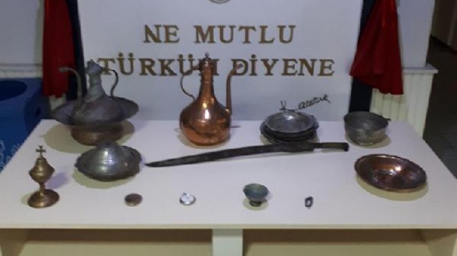 İzmir de tarihi eser operasyonu: 2 gözaltı!