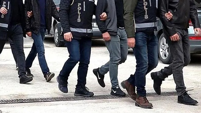 İzmir de terör örgütü baskını: 4 gözaltı!