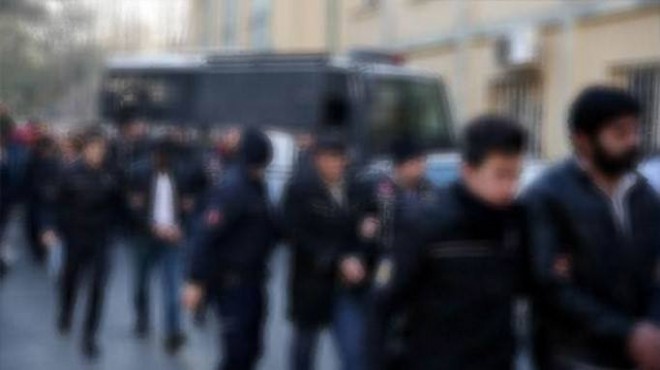 İzmir de teröre çifte operasyon! 41 gözaltı