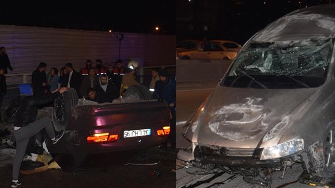 İzmir de trafiğinde  makas  dehşeti: Defalarca takla attılar!