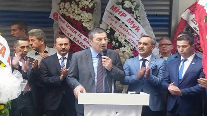 İzmir’de TÜRKAV açılışı mitinge dönüştü