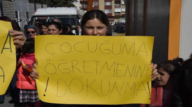 İzmir’de velilerden öğretmenler için 700 imza