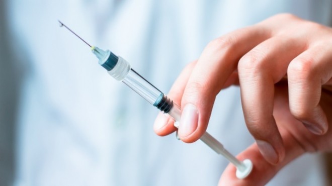 İzmir de  zatürre aşısı  krizi: 2 bin hastaya 60 tane!