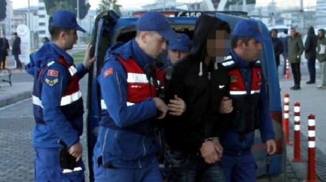 İzmir de zehir tacirlerine darbe! 53 gözaltı