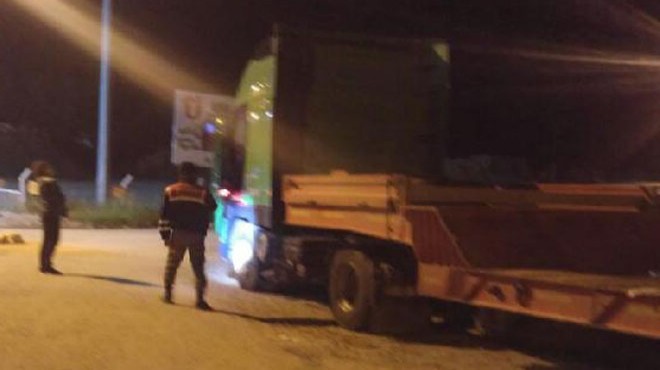 İzmir’de ‘zehir TIR’ına baskın: 120 kilo esrar çıktı