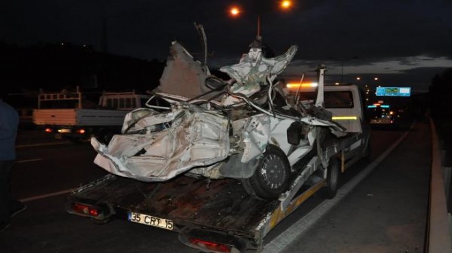 İzmir de zincirleme kaza: 1 i ağır 4 yaralı