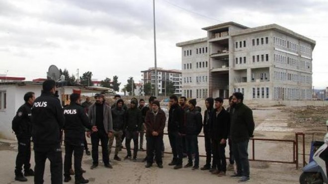 İzmir deki belediye hizmet binası inşaatında kriz!