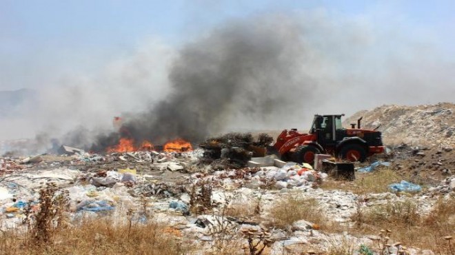 İzmir’deki çöp depolama alanında yangın!