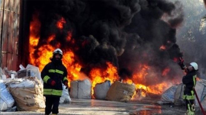 İzmir deki fabrikada patlama: İşçiler hastanelik oldu!