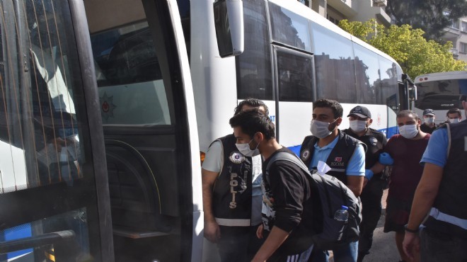 İzmir deki FETÖ operasyonunda tutuklu sayısı yükseldi